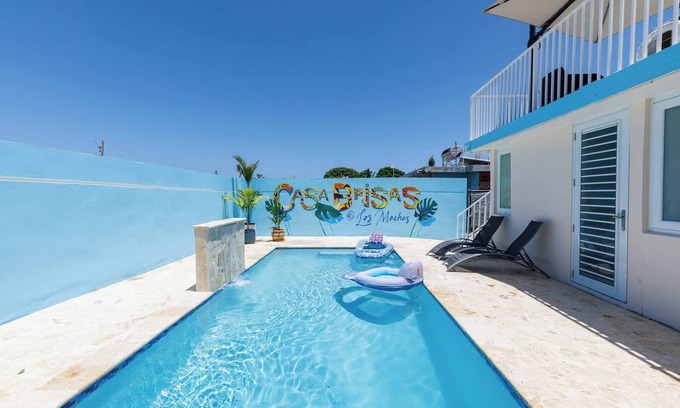 Machos Ski Chalet | Stylish 3 Bed/2Bath with Pool & Solar Panels