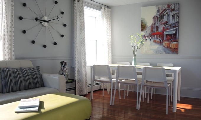 North End Apartment | Stylish 3 bedroom Century Flat 2612