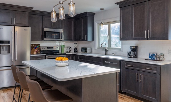 Hudson House | Stylish 3 Bedroom Cottage, 5min to Hudson, XL Yard
