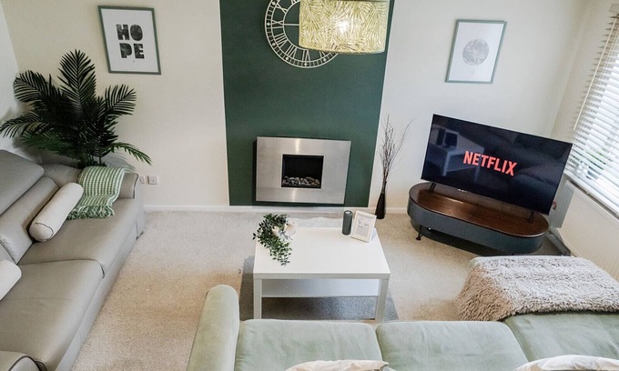 Edgbaston House | Stylish 3 Bedroom Home in Birmingham