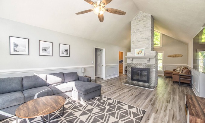Kings Grant House | Stylish 3 bedroom home 10 minutes from beach