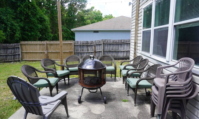 Yulee House | Stylish 3 Bedroom Near Hotspots - Professionally Staged & Packed with Amenities!