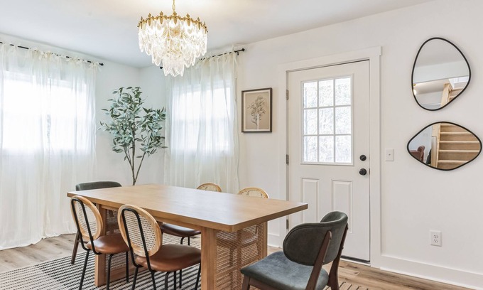 Wilmington House | Stylish 3 BR House: 1 King Bed. Centrally Located!