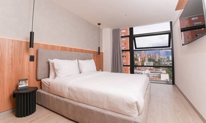 San Diego Apartment | Stylish 3BR Apt in El Poblado w/Jacuzzi & Cowork