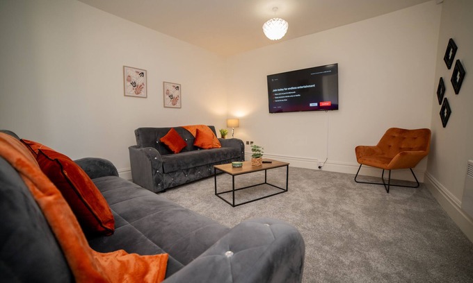 Leeds House | Stylish 3BR Townhouse in Leeds Leisure & Corporate