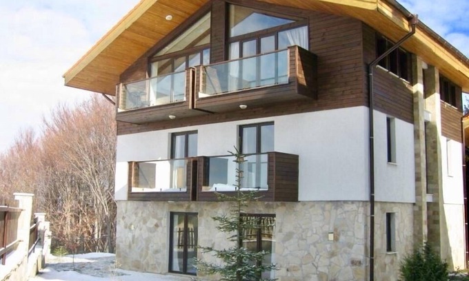 Maritsa Ski Chalet | Stylish 4 bed Large Chalet (sleeps 11)