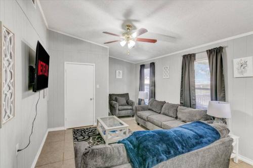 Groves House | Stylish 4 bedroom home in Groves