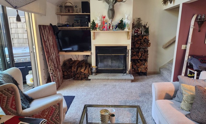 Ellicottville House | Stylish 4 Bedroom Chalet @ Holimont