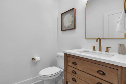 Myrtle Beach House | Stylish 4BR Walk to the Beach