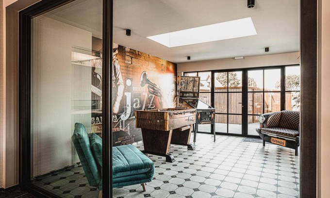 Jabbeke House | Stylish 8-person wellness villa ideally located between Bruges and the Belgian coast