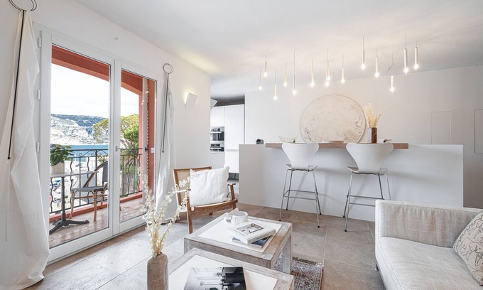 Nice Apartment | Stylish apartment overlooking the Port of Saint Jean