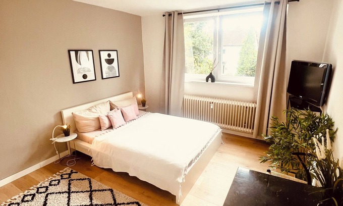 Homburg Apartment | Stylish apartment at Homburg University Hospital, all inclusive
