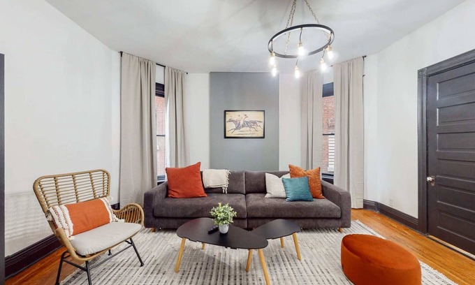 Old Louisville Apartment | Stylish Apartment|Parking|0.6 miles from UofL