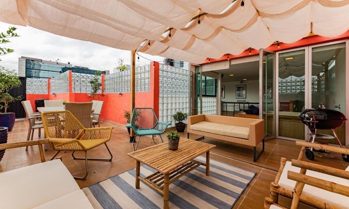 Zona Rosa Apartment | Stylish apartment with private roof top & jacuzzi