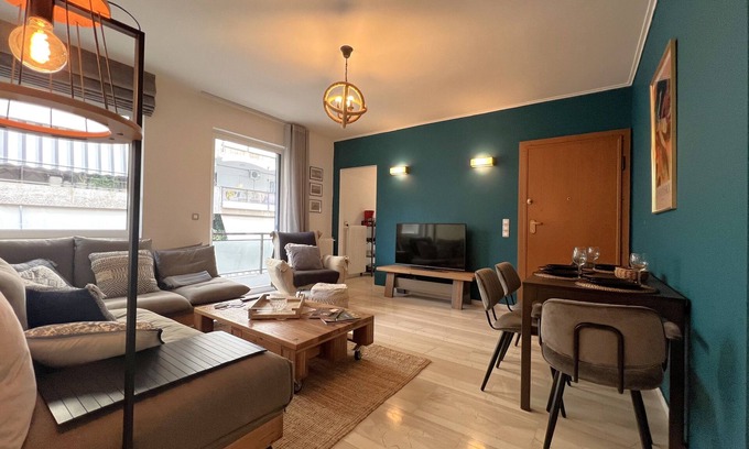 Palaio Faliro Apartment | Stylish Apt in Paleo Faliro 300m from the beachn