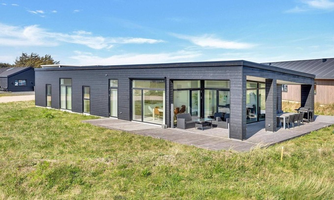 Lokken House | Stylish Beach Retreat - By Traum Ferienwohnungen