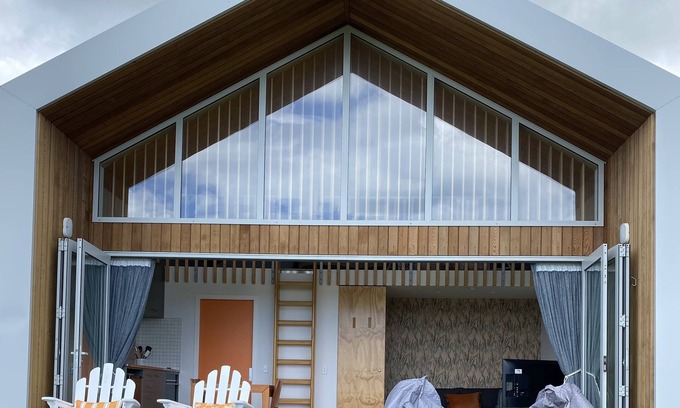 Herbertville Apartment | Stylish beach studio, golf course, stunning beach, epic night skies