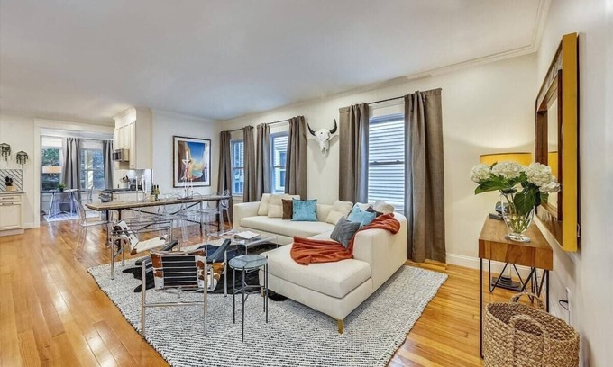 Forest Hills - Woodbourne Condo | Stylish Boston Renovation | Near T