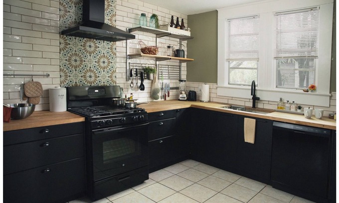 Ybor City House | Stylish Bungalow in Tampa’s Historic Ybor