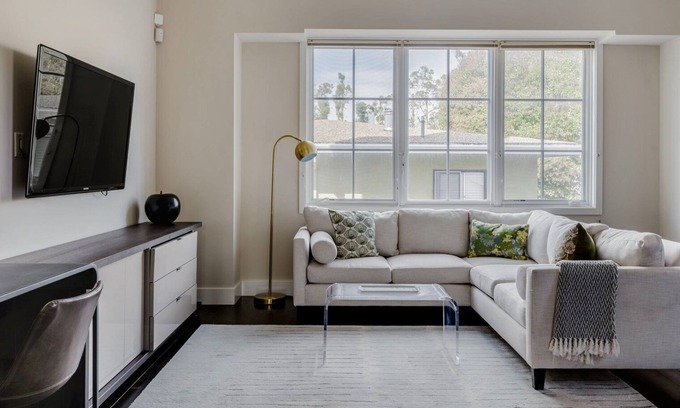 Downtown Burlingame Apartment | Stylish Burlingame 2BR w/Laundry & A/C, nr Dining, by Blueground