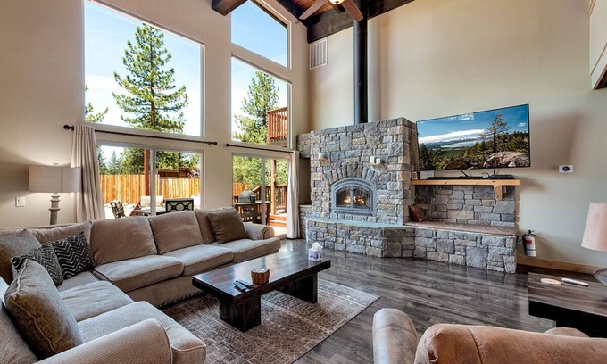 Montgomery Estates House | Stylish Cabin with Deck, Fireplace, Near Heavenly