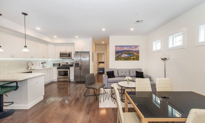 North Bergen House | Stylish Chic Condo NYC@Fingertips-B-