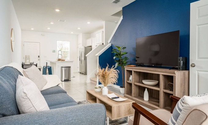 Baymeadows House | Stylish & Chic New 2BR Townhome