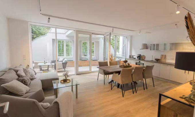 Luedinghausen Apartment | Stylish city apartment Glocke | 6 persons | center | sunny balcony