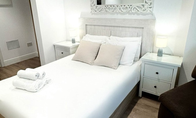 Gibraltar Apartment | Stylish City Centre Studio