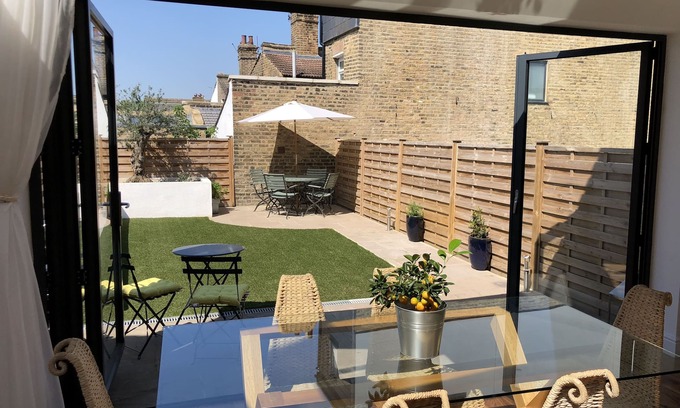 Nunhead House | Stylish & Comfortable Home in Peckham; Conveniently located for Central London