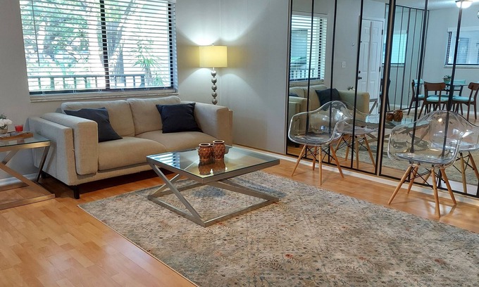 Temple Terrace Condo | Stylish & comfy 2 bedroom condo centrally located