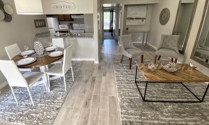 North San Antonio - SAT Condo | Stylish Condo Baptist H. DWTN 6 Flags River Walk pearl Cantera Sea World Central