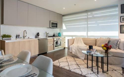 Downtown Apartment | Stylish Condo By The Beach