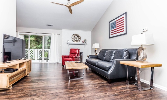 Charlotte Condo | Stylish Condo near Southpark and Ballantyne