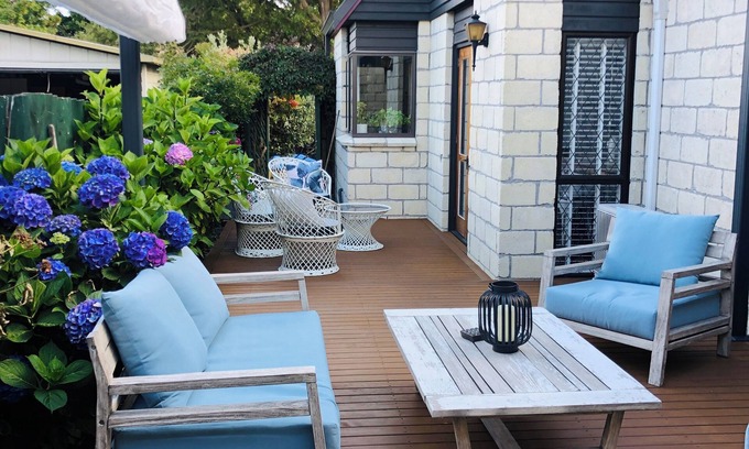 Bishopdale Cottage | Stylish cottage close 2 Airport