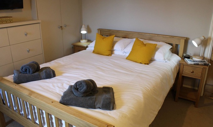Bakewell Cottage | Stylish Cottage inc breakfast, sleeps 6