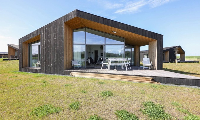 Wissenkerke House | Stylish Countryside Home