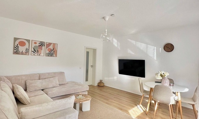Oberhausen Condo | Stylish - designer apartment near Westfield Centro