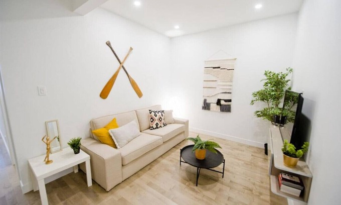 Sainte-Marie Apartment | Stylish Designer Apartment Steps from the Métro