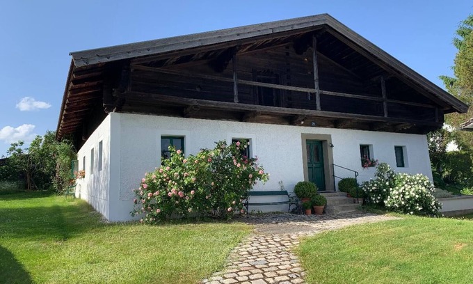 Grafenau Apartment | Stylish dream home (80 sqm) in a listed farmhouse