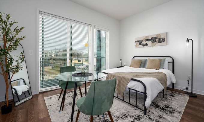 Birmingham Apartment | Stylish DT Studio w/Private Balcony!