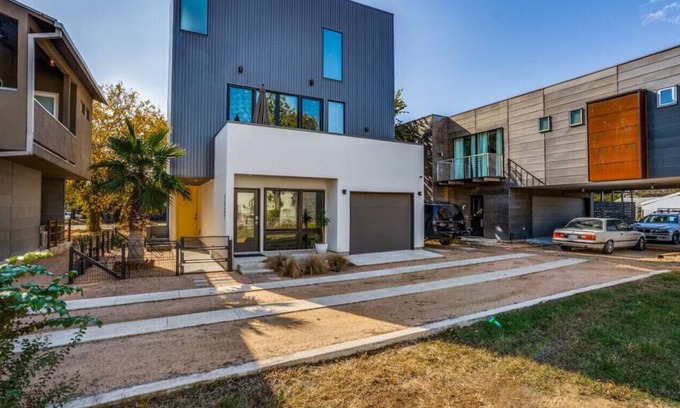 Cedars House | Stylish & Elegant Two- Bedroom Home