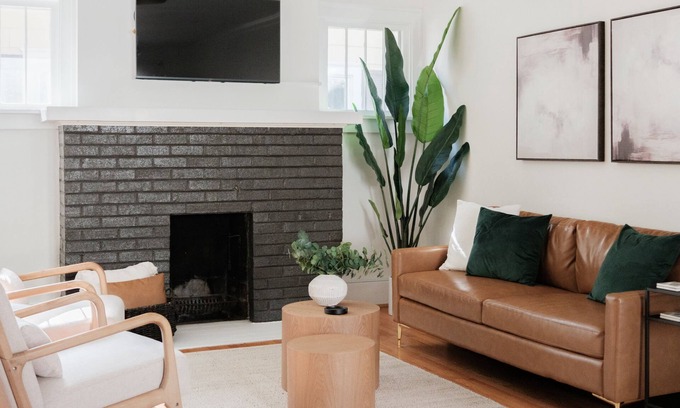 Champaign House | Stylish Family/Pet Friendly Cottage in Coveted Clark Park with Fenced In Yard