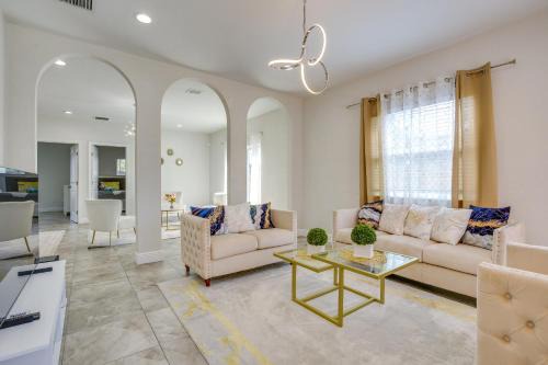Central Fort Lauderdale House | Stylish Fort Lauderdale Home 5 Mi to Beach!