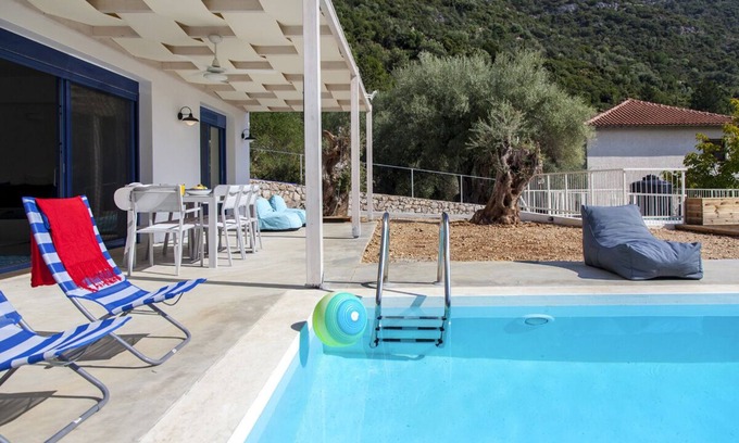Mikros Gialos Villa | Stylish fully equipped Villa with Private Pool - 2 min Walk to the Beach