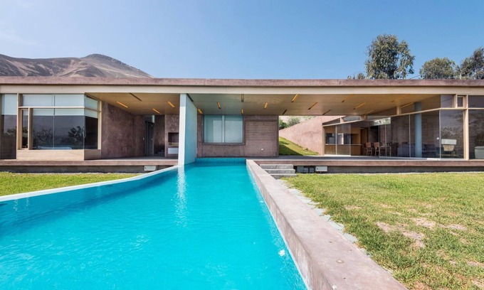 Pachacamac Villa | Stylish Garden Retreat with Pool & Sauna near Lima