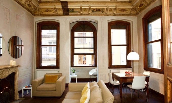 Taksim Apartment | Stylish gem with amazing charm and nightlife buzz!