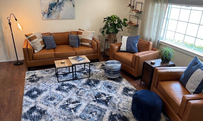 Coeur d'Alene House | Stylish home minutes to downtown and the lake! 2 living rooms & private mini gym