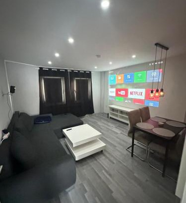 Buschhutten Apartment | Stylish Home Theater Apartment