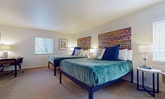 Port Townsend Historic District House | Stylish hotel suite just steps away from Downtown Port Townsend